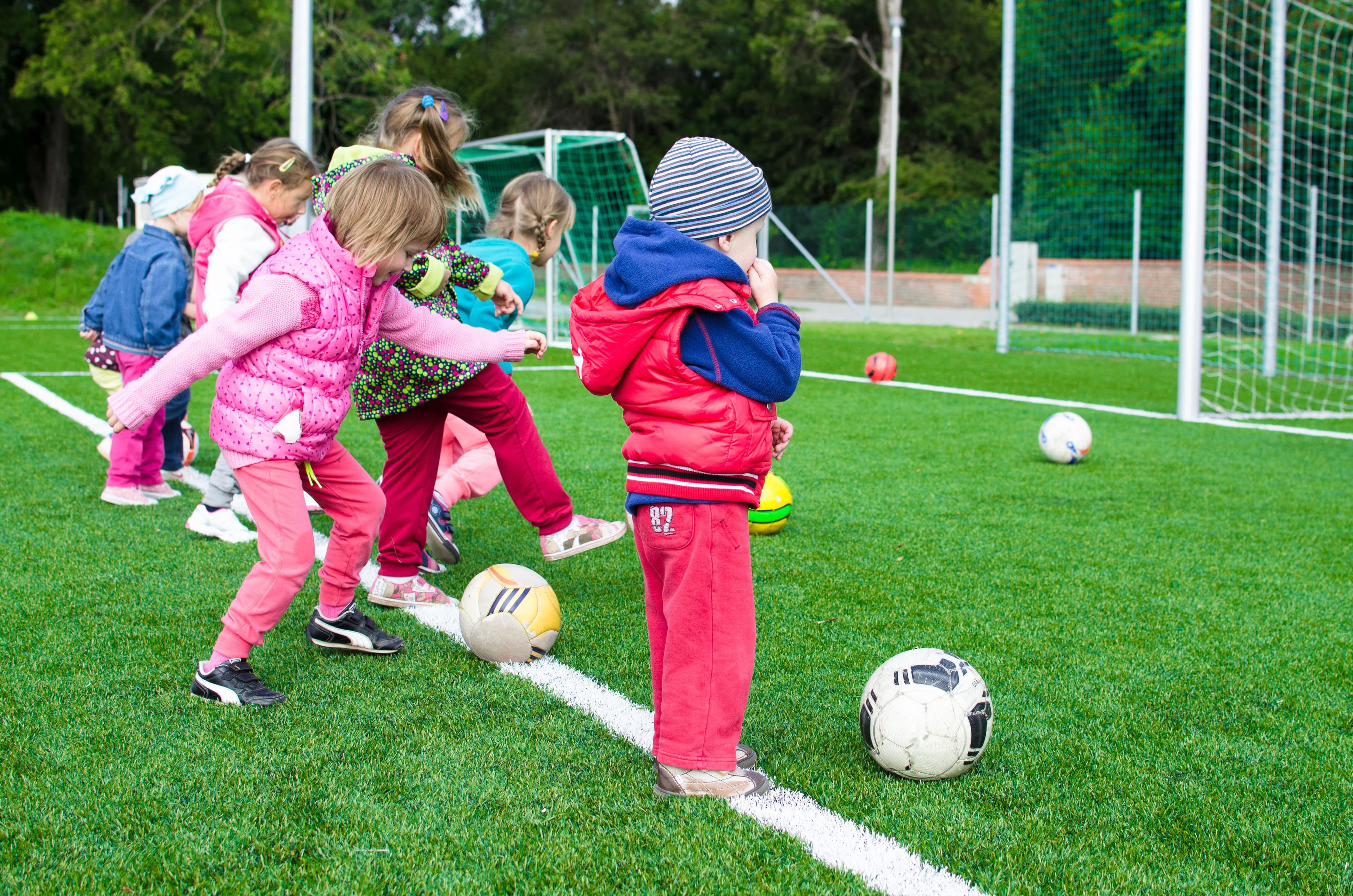 Tägliche Bewegungseinheit 2026/27: Mehr Sport in Österreichs Kindergärten und Schulen